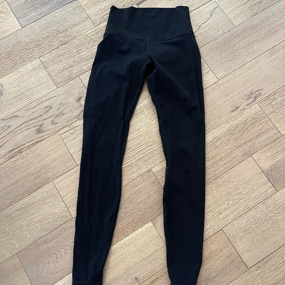 BLACK NULU ALIGN LULULEMON LEGGINGS | SIZE 6 | WORN - Picture 2 of 5